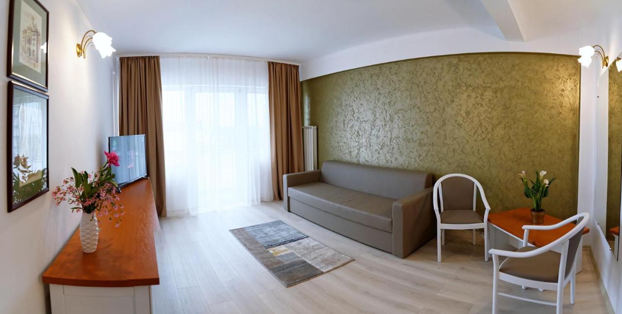 Hotel Albatros Mamaia Exteriör bild