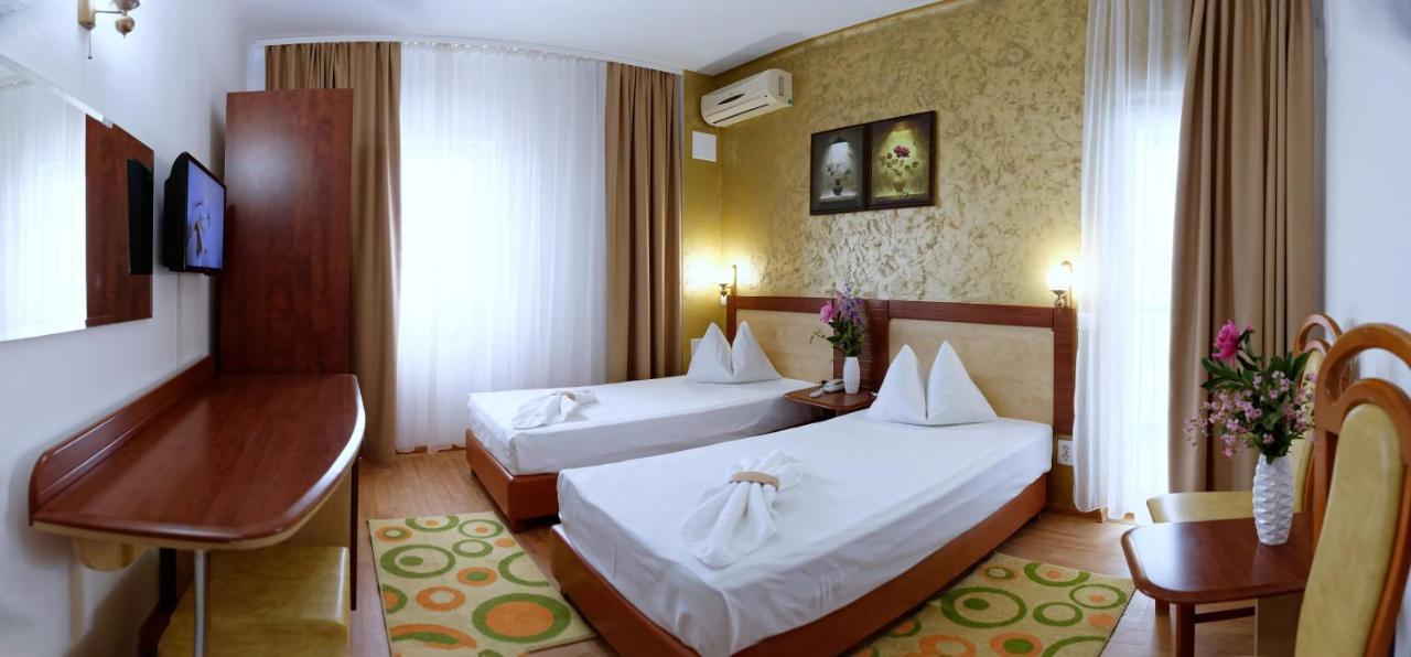 Hotel Albatros Mamaia Exteriör bild