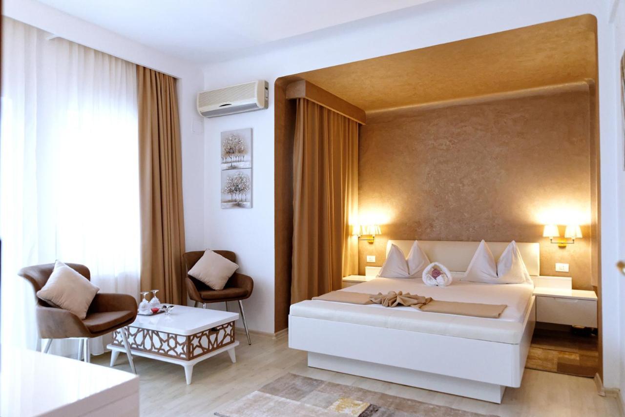 Hotel Albatros Mamaia Exteriör bild